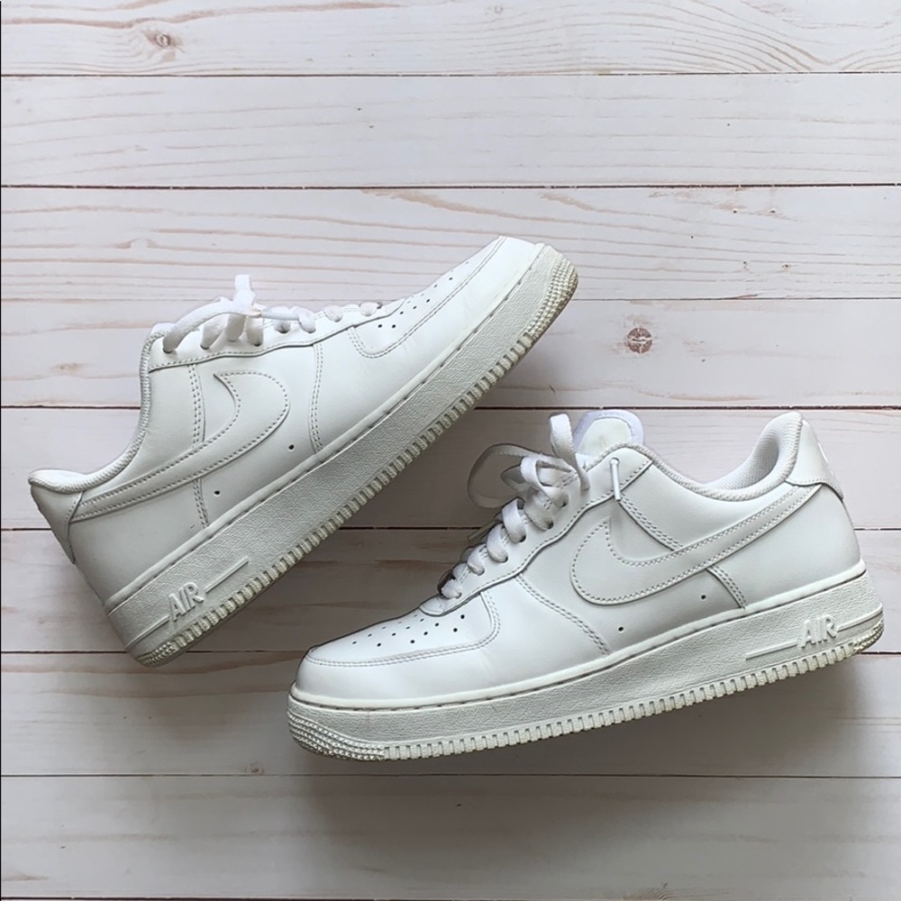 Men’s Nike Air Force 1 Low Top Size 9